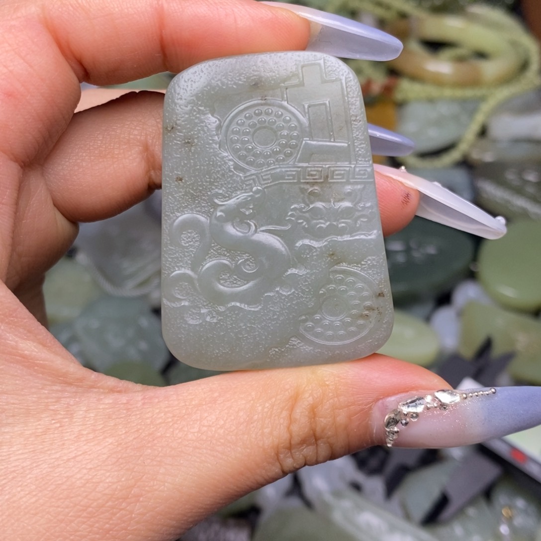 和田玉颈饰未镶嵌