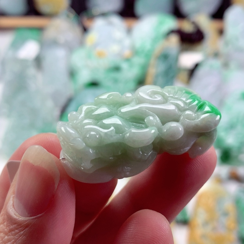 【闪购商品】翡翠吊坠(不含链)未镶嵌