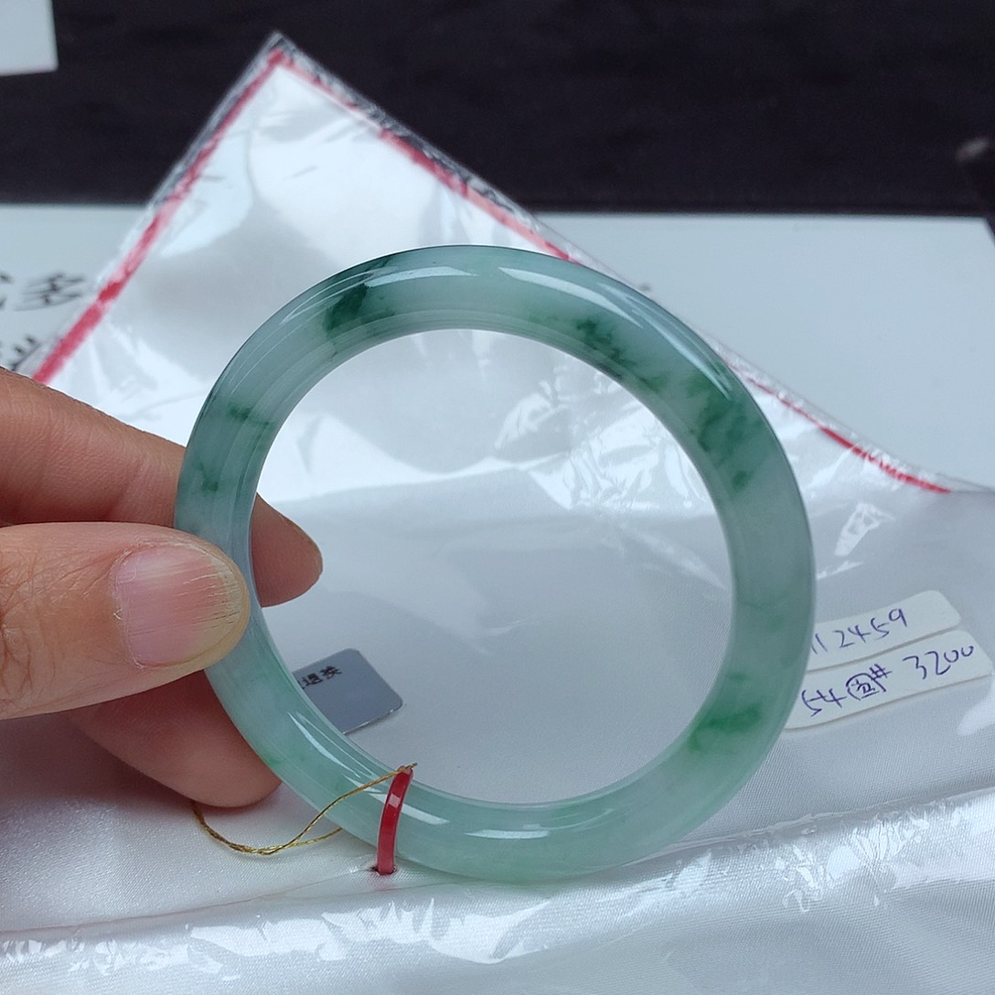 翡翠手镯未镶嵌54圈2459