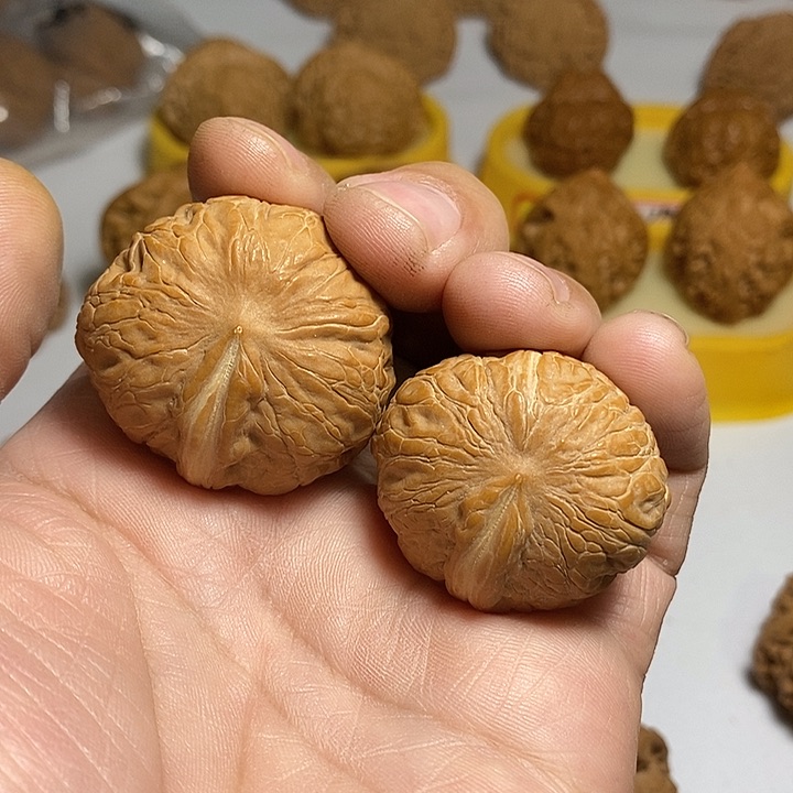 文玩核桃把件元宝