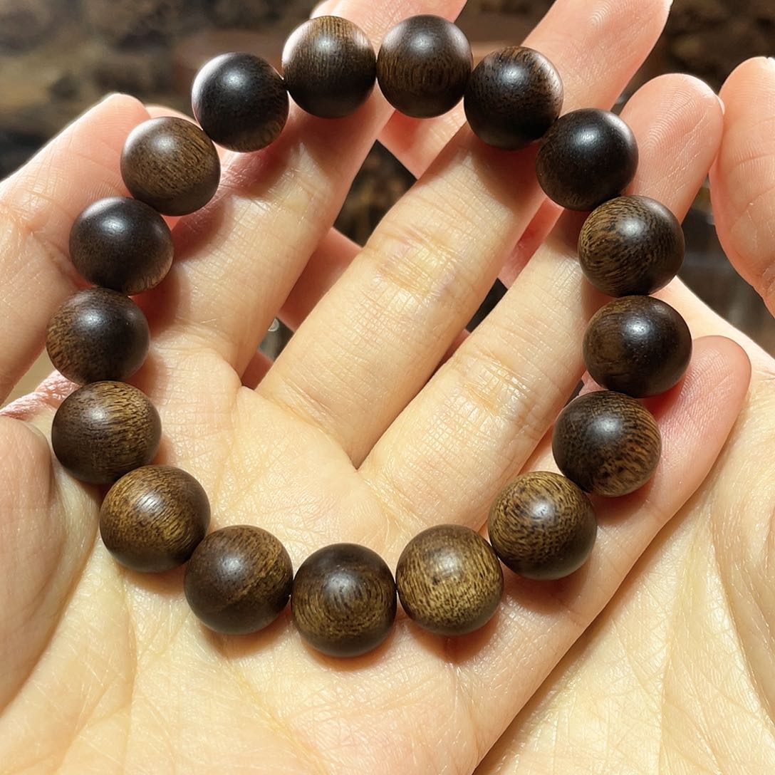 【闪购商品】沉香手串新**往越南富森红土沉香