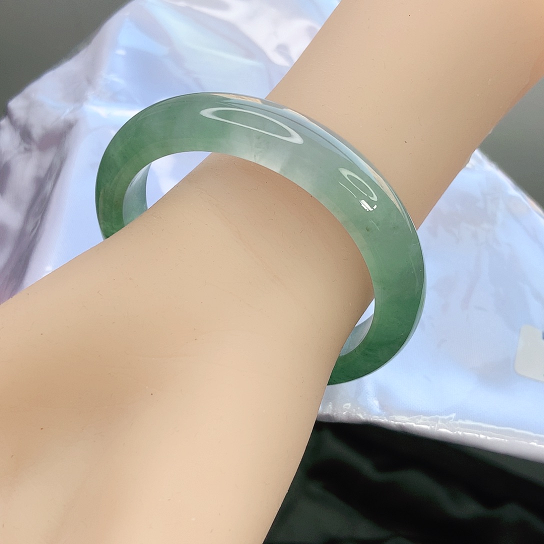 未镶嵌手镯翡翠56圈