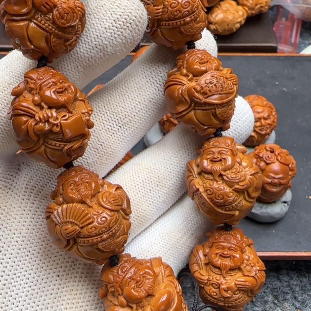 橄榄核吊坠……………………