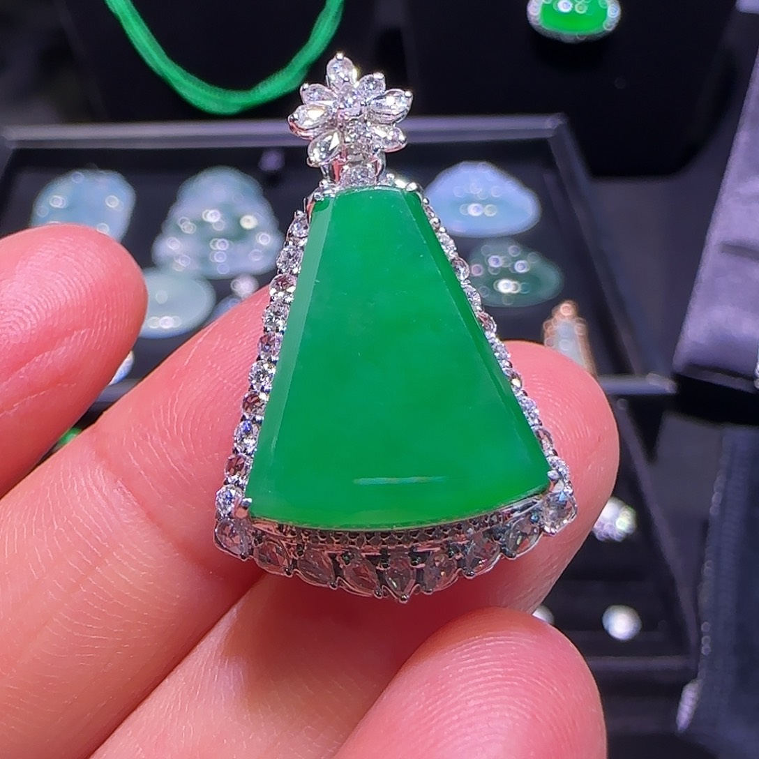 翡翠18K金镶嵌吊坠(不含链)