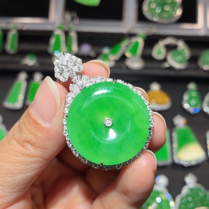 翡翠18K金镶嵌吊坠(不含链)翡翠