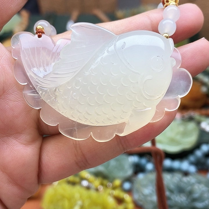 蛇纹石玉未镶嵌吊坠