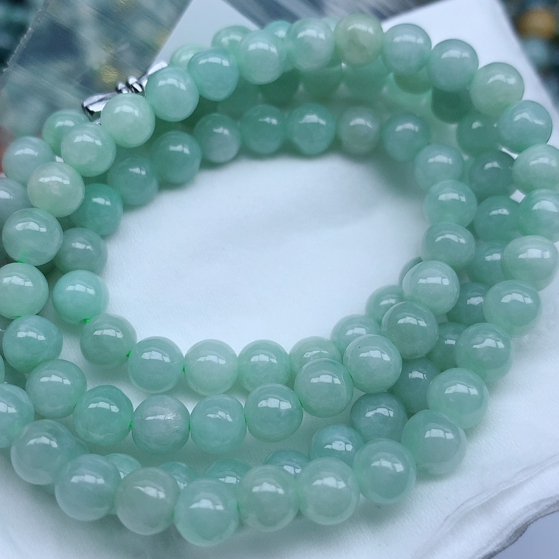 翡翠颈饰未镶嵌手串 