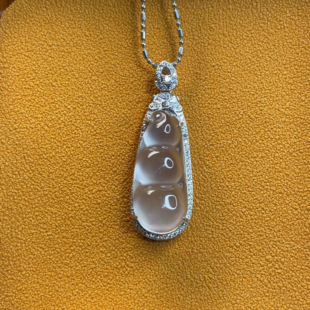 石英质玉颈饰未镶嵌如****店