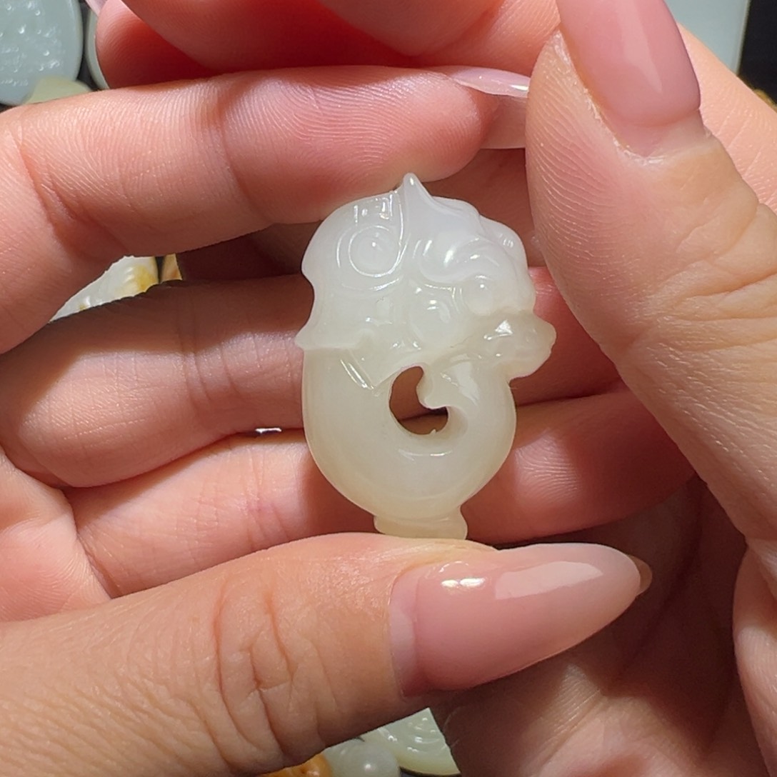 颈饰未镶嵌和田玉木**香