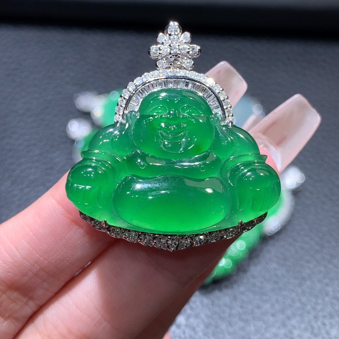 翡翠颈饰18K金镶嵌翡翠