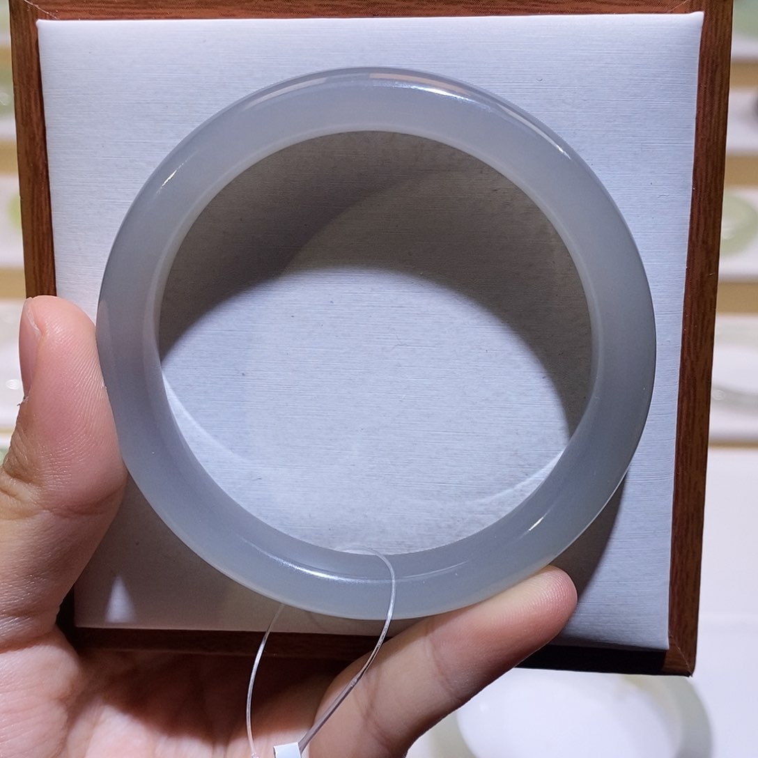 未镶嵌手镯和田玉冰紫