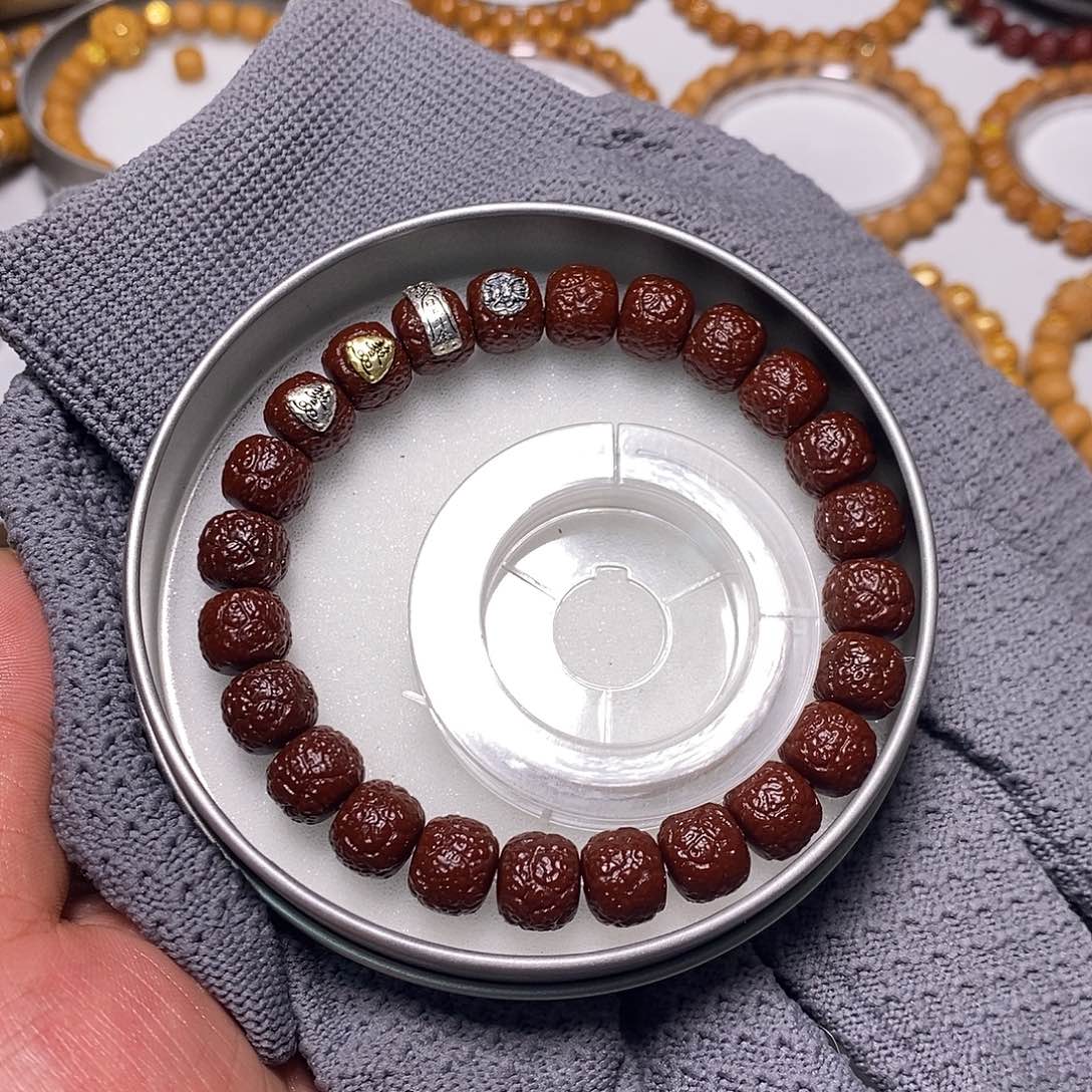 猴头核桃手串四标机刷饕餮10左右