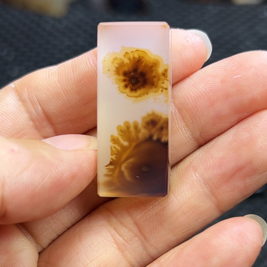 玛瑙/玉髓未镶嵌珠宝半成品