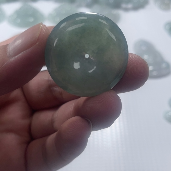 翡翠未镶嵌颈饰扣子
