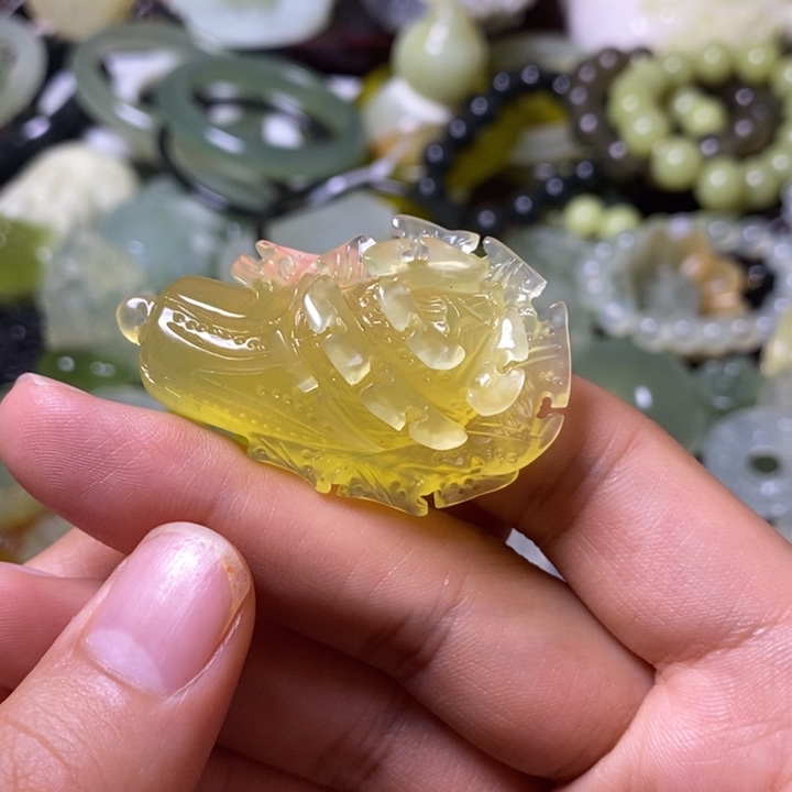 岫玉岫玉颈饰未镶嵌