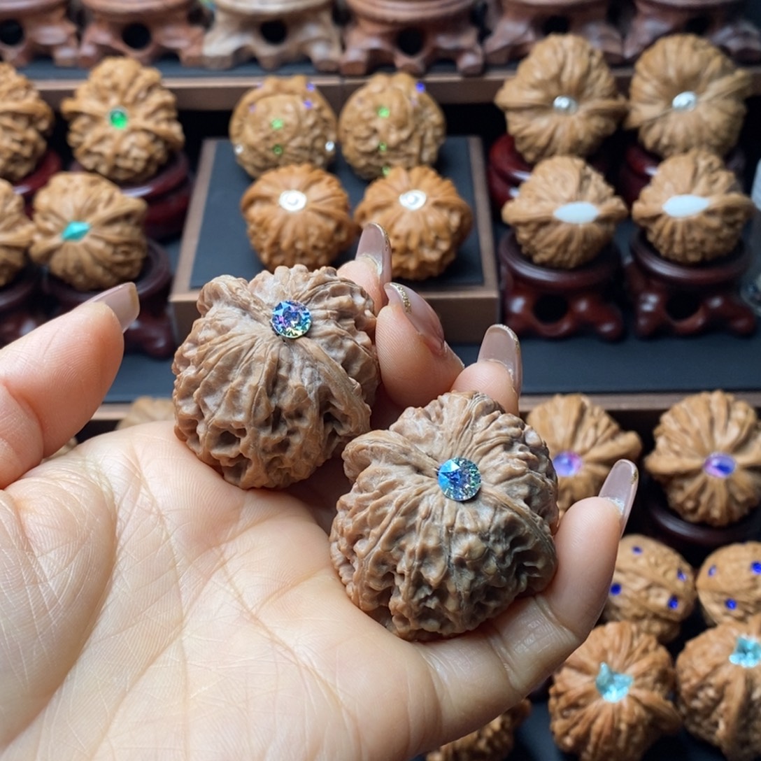 糖***)文玩核桃吊坠金锭元宝