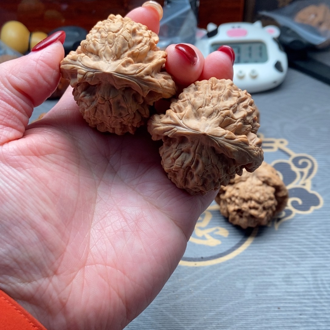 断***行文玩核桃吊坠核桃
