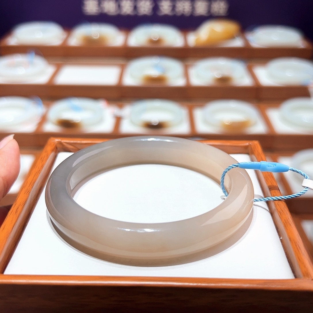 和田玉定金手镯59/60未镶嵌