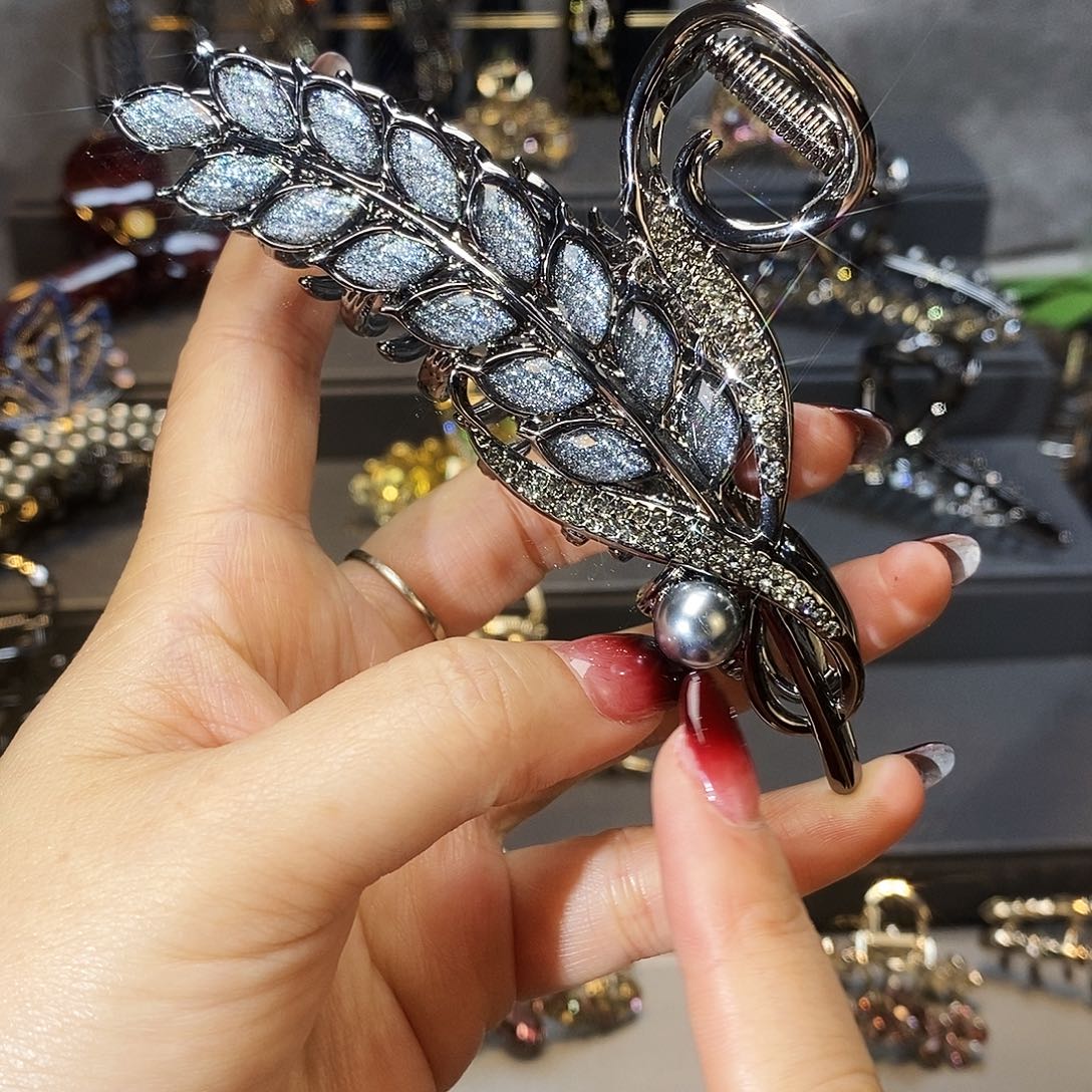 合成立方氧化锆铁合金