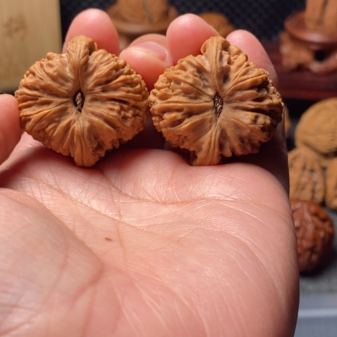 桃核吊坠不***_文玩核桃