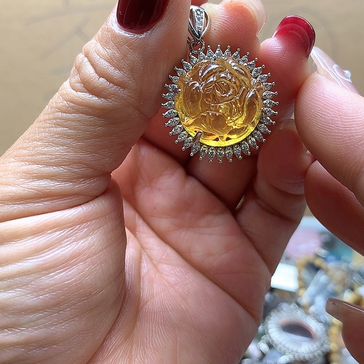 水晶水晶吊坠未镶嵌