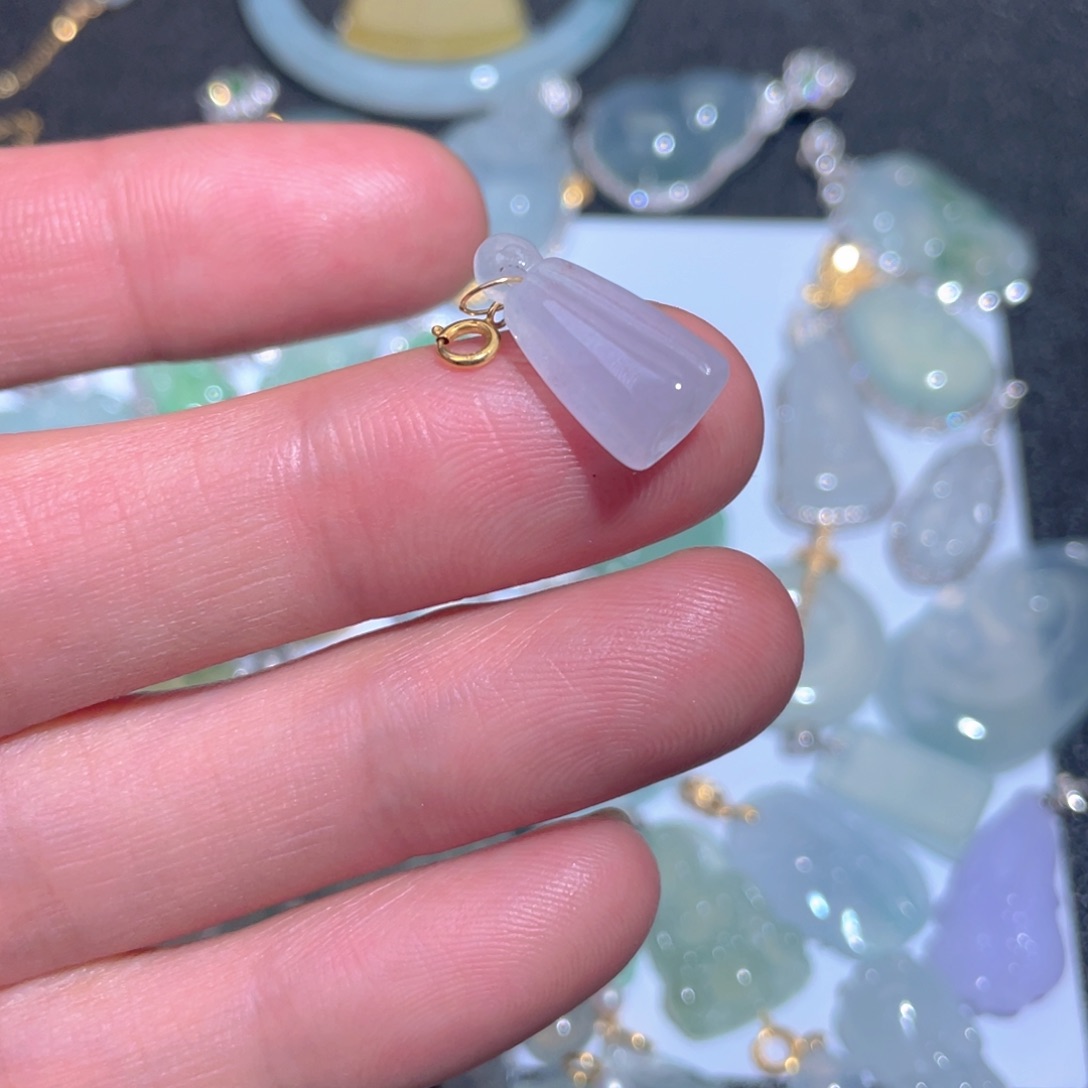 翡翠颈饰18K金镶嵌翡翠