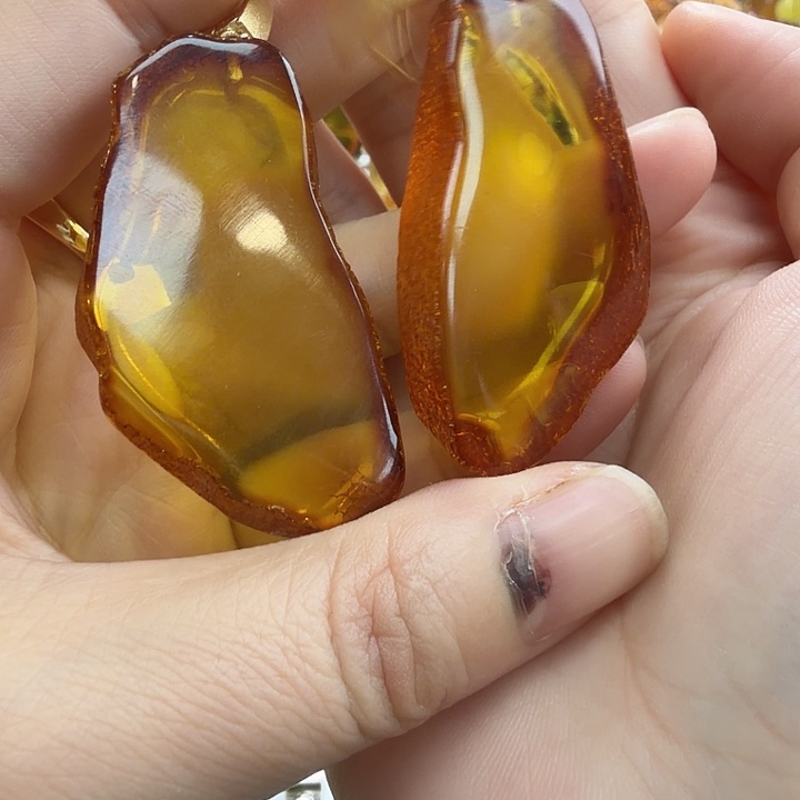 琥珀未镶嵌珠宝奇石