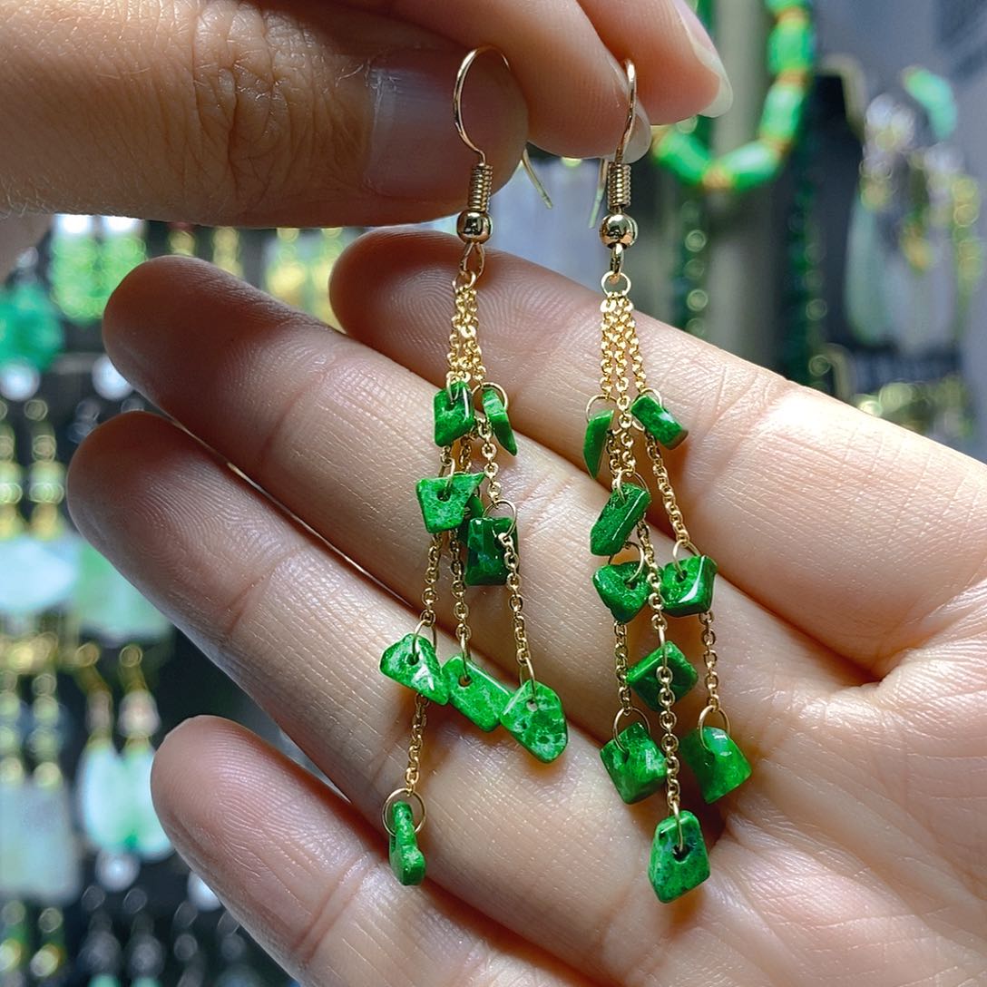 未镶嵌翡翠耳饰翡翠