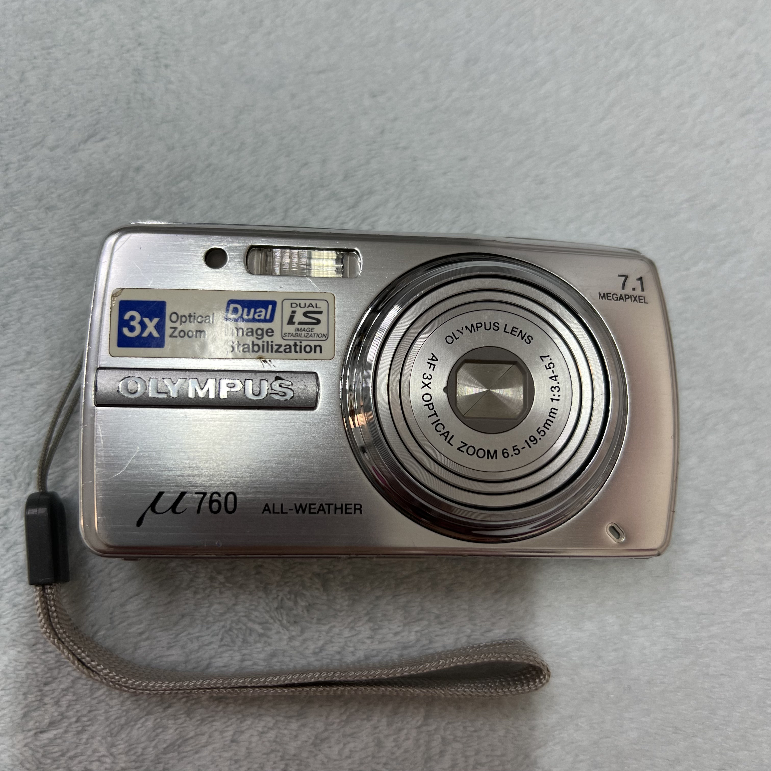 8新 Olympus/奥林巴斯 U760银色 焦距最大时有3处轻微霉点，特价机