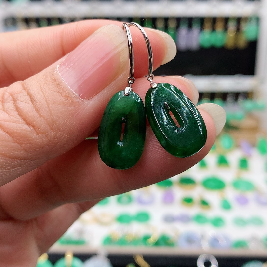 翡翠耳饰18K金镶嵌的