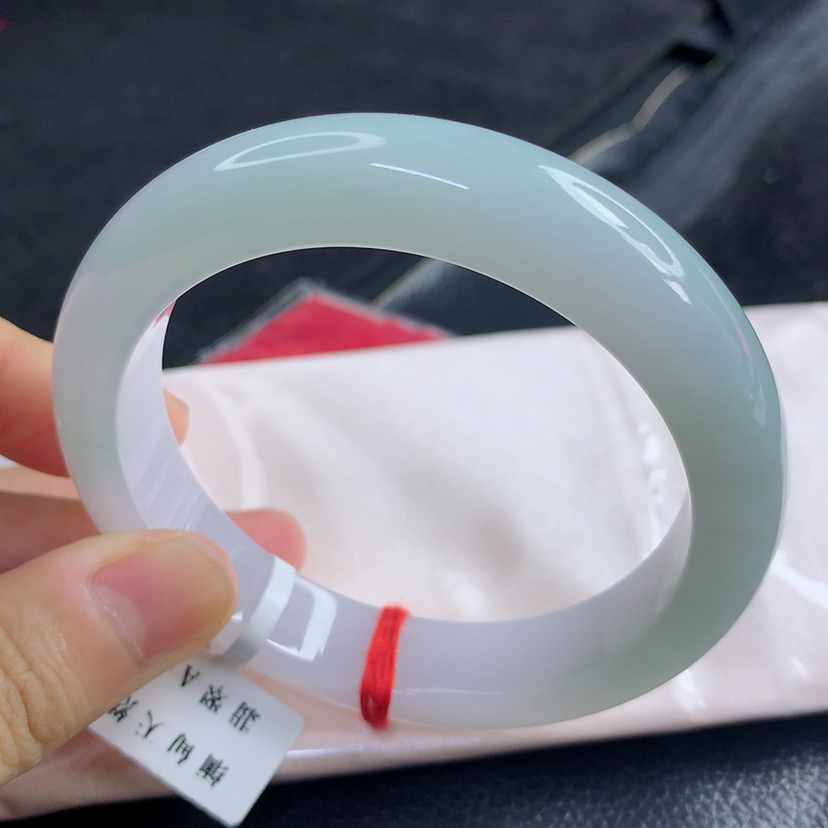 59圈缅甸天然翡翠A货冰润细腻浅色手镯时尚百搭女款