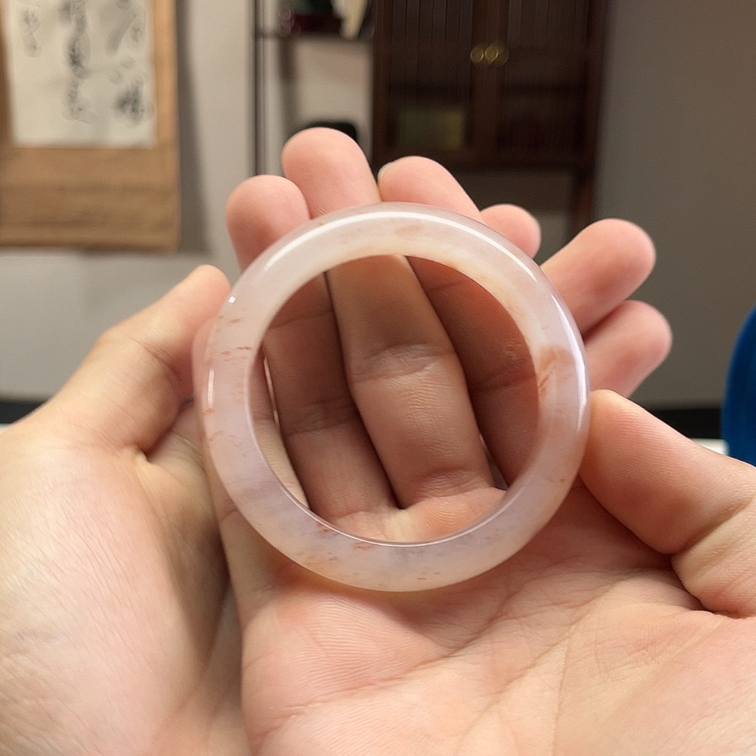 石英质玉未镶嵌手链奥****身