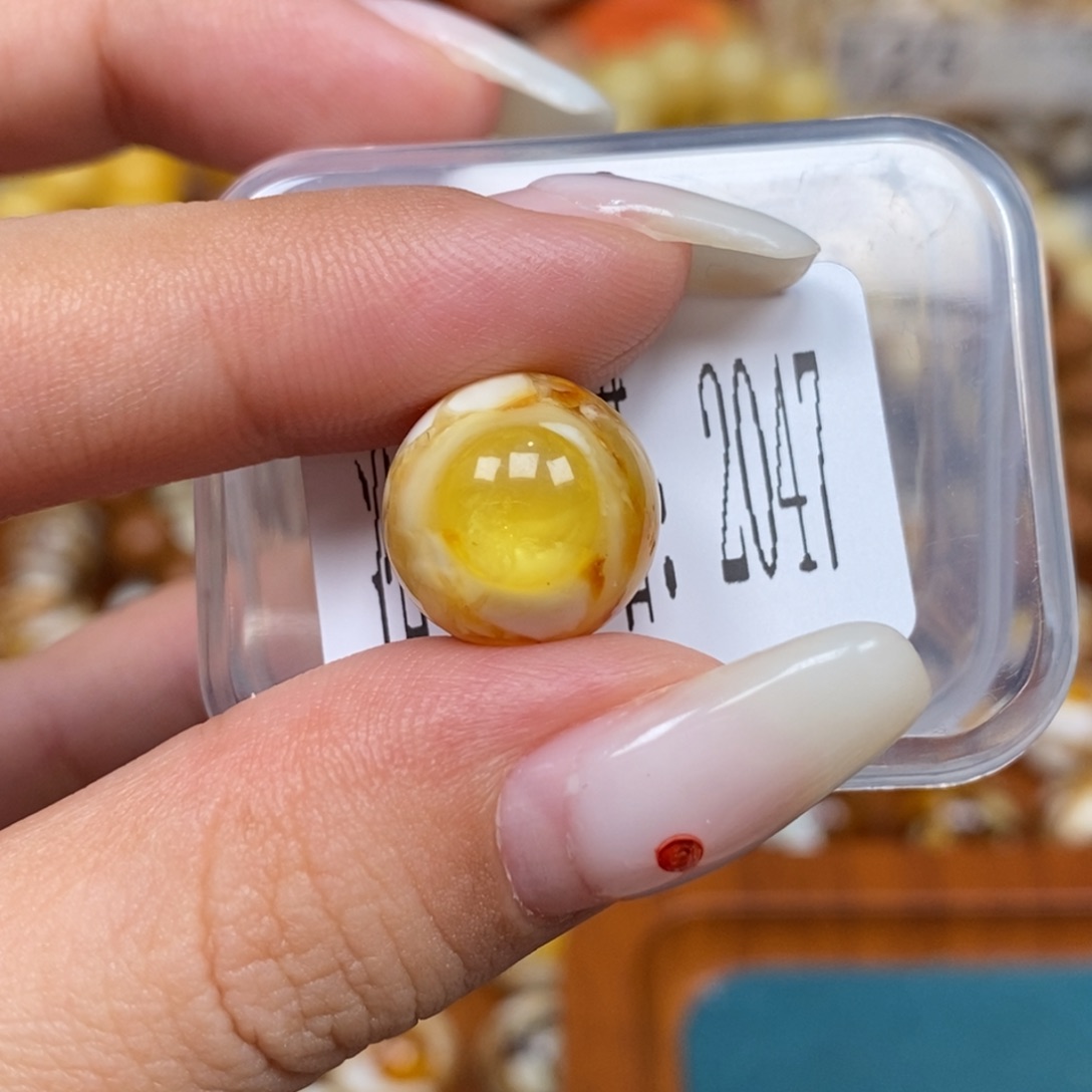 蜜蜡未镶嵌珠宝奇石2047