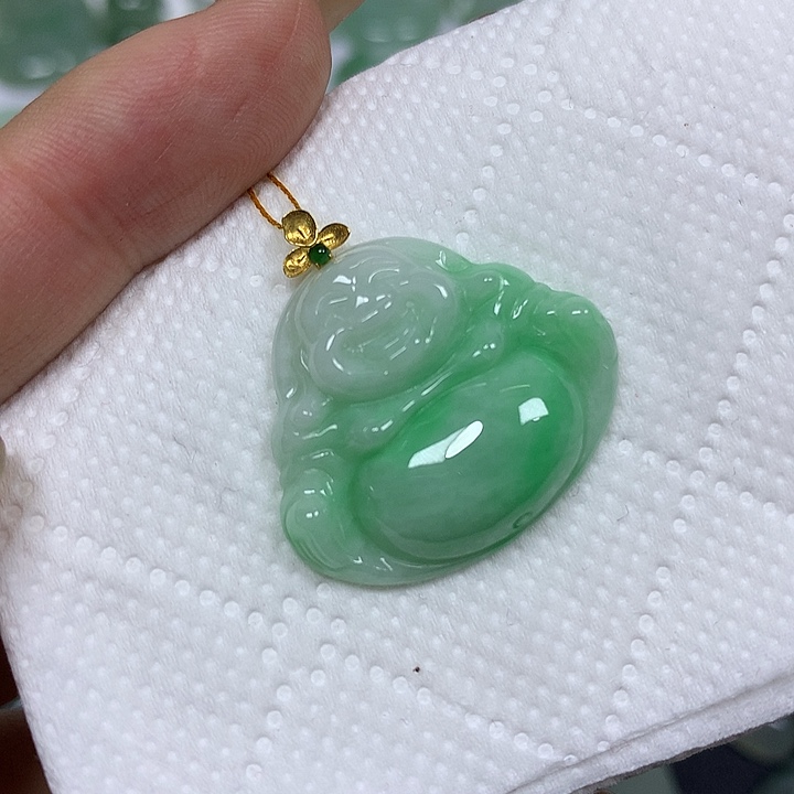 翡翠18K金镶嵌颈饰挂件