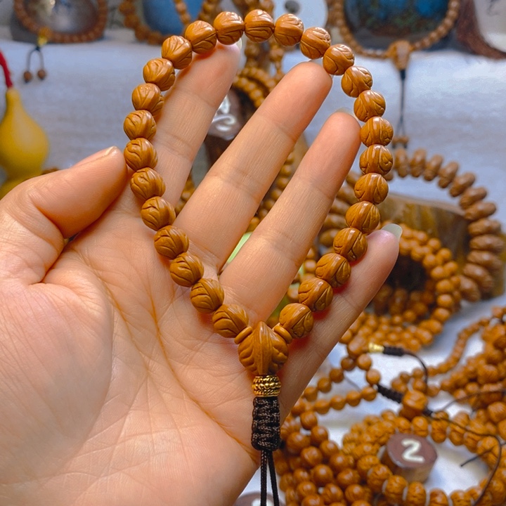 吊坠桃核b**~精品玉龙脊手持