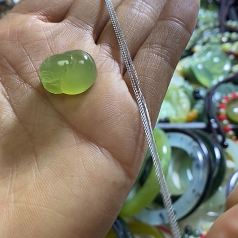 岫玉颈饰未镶嵌一个