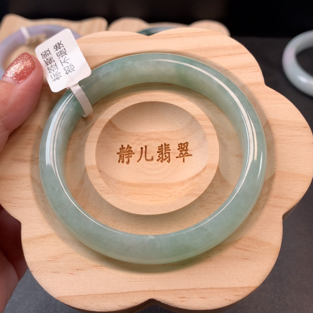 翡翠手镯未镶嵌59:5圈口