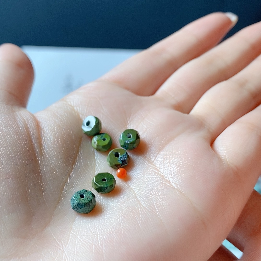 南红玛瑙颈饰未镶嵌