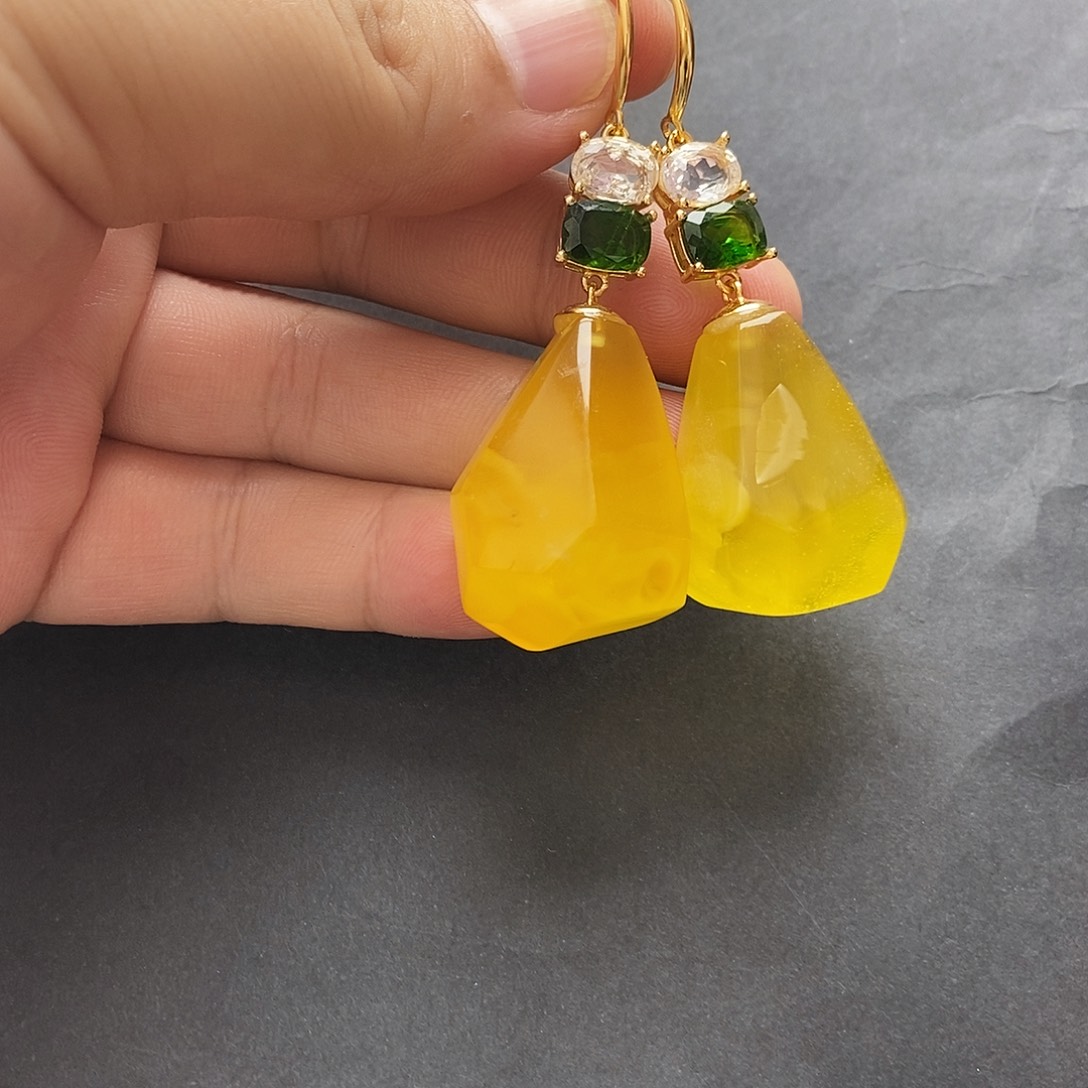琥珀未镶嵌裸石耳坠