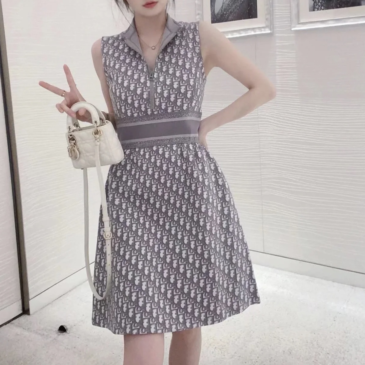 未使用 DIOR/迪奥 灰色老花满印背心裙 34码 12060