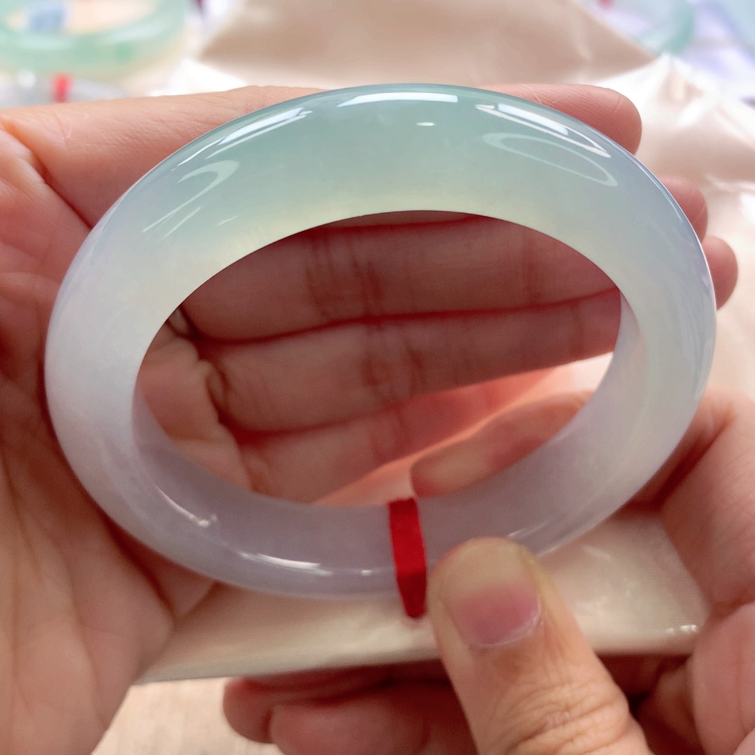 翡翠手镯未镶嵌龙*散小万战斗机A