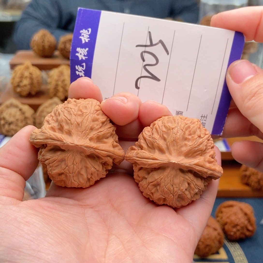 文玩核桃吊坠44宫灯