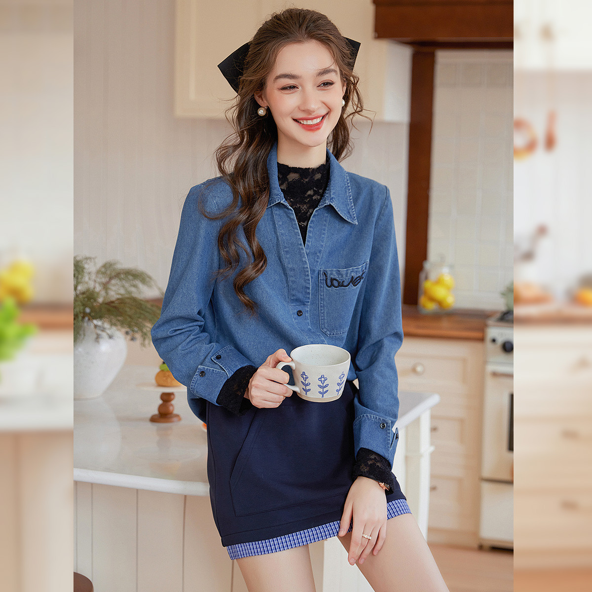 【绿子粉丝专享】&白鹿语时尚牛仔镂空花边拼接假两件衬衫BY20287