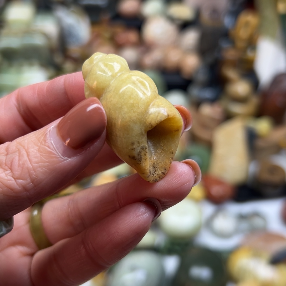 岫玉未镶嵌颈饰辽阳料海螺