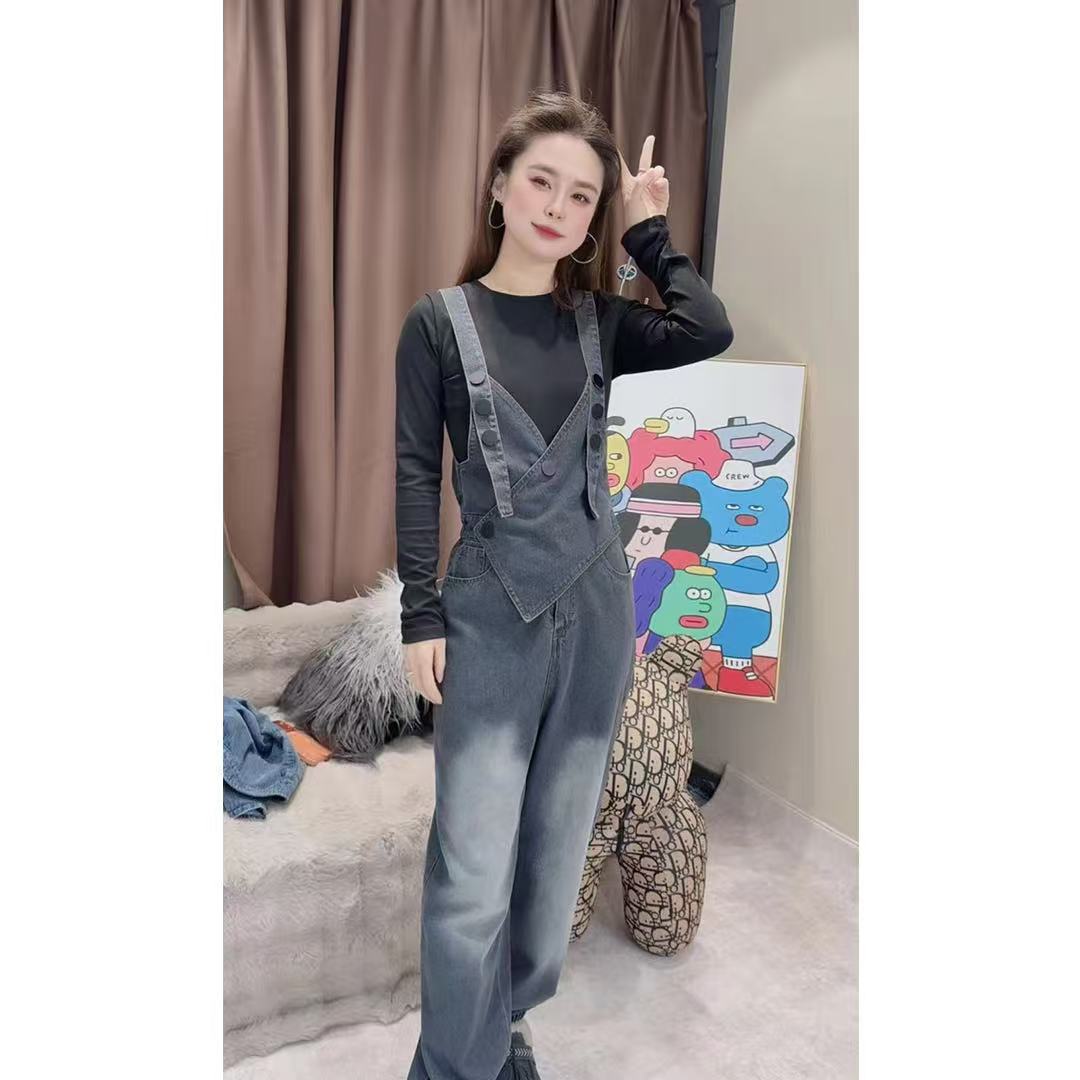 2025网红时尚休闲显瘦设计感高档百搭宽松韩版洋气水洗牛仔背带裤