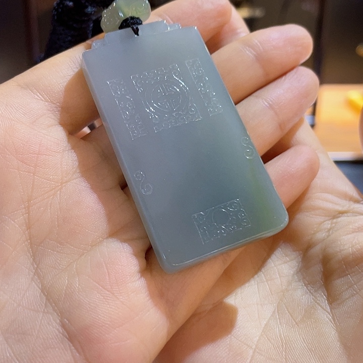 翡翠未镶嵌颈饰挂件未镶嵌