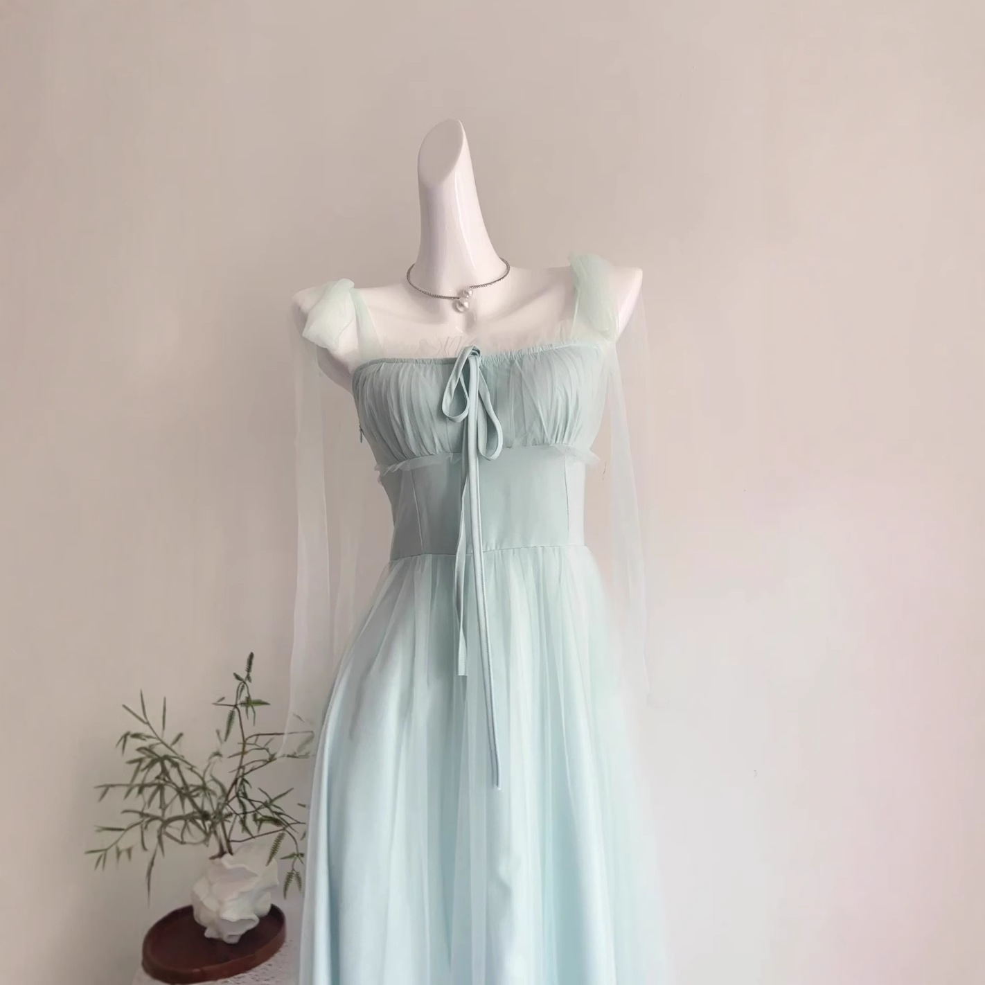 白水女绿野仙踪绿色网纱吊带女夏海边度假氛围气质连衣裙气质长裙