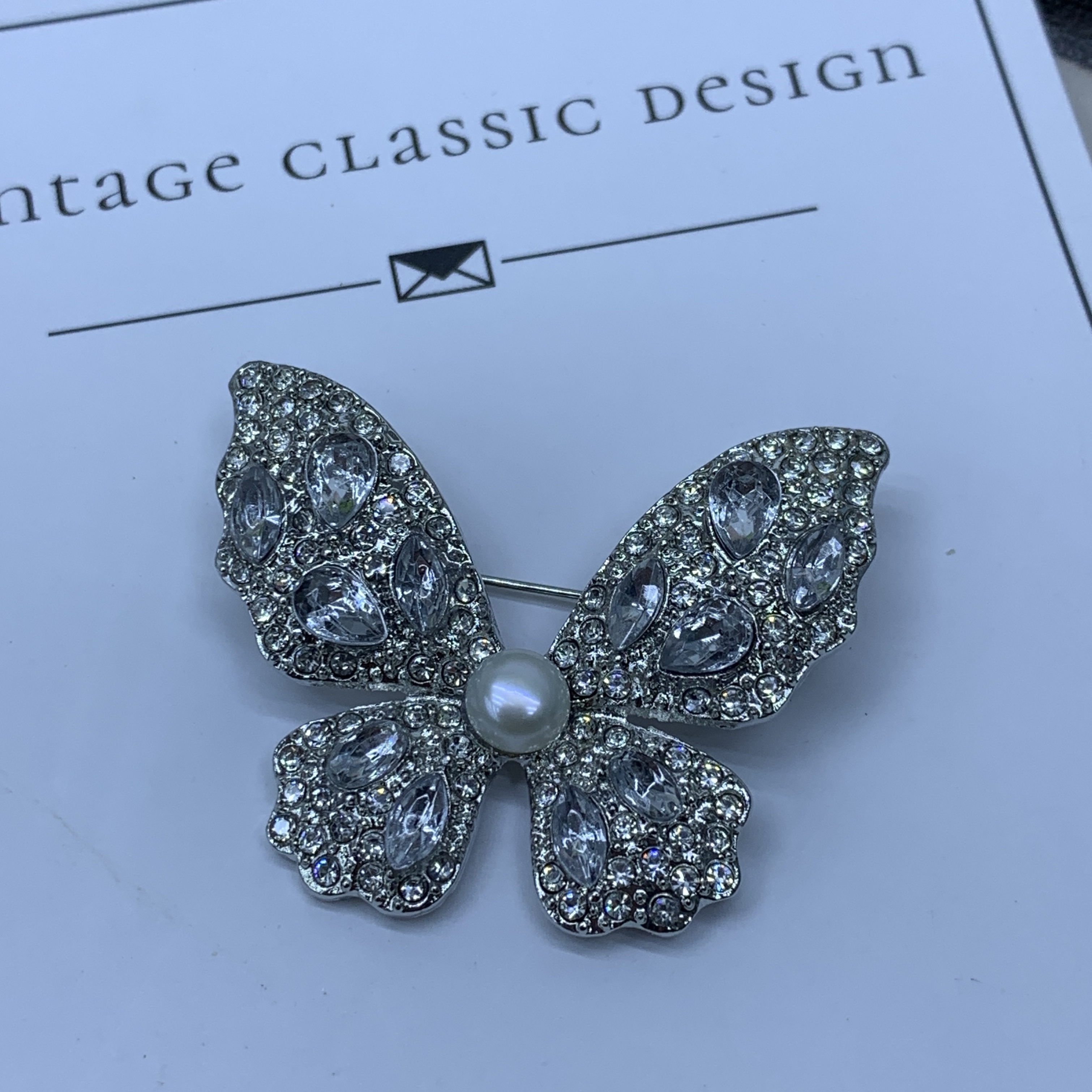 374-淡水珍珠胸针