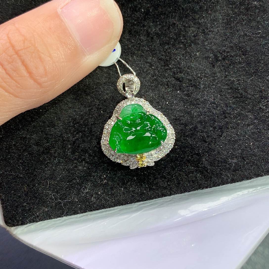 翡翠吊坠(赠链)18K金镶嵌