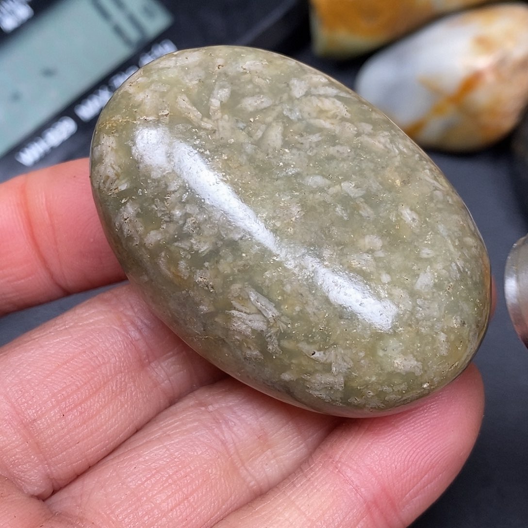 和田玉未镶嵌珠宝奇石